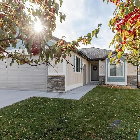 Bear Lake Bungalow